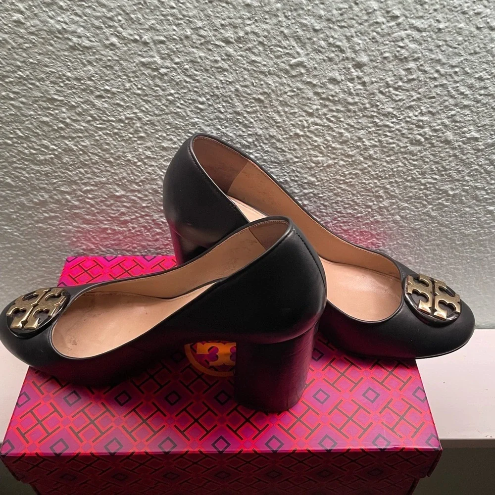 COPY - Authentic Tory Burch With Gold Logo